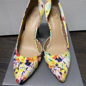 Vince Camuto comfortable multicolor heels